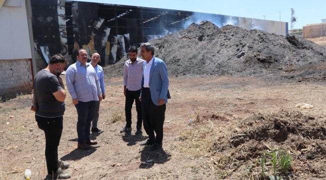 Başkan Ekinci, OSB'de yangın çıkan fabrikada incelemelerde bulundu