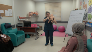 Birecik Devlet Hastanesi'nden Anne Adaylarına "Gebelik Okulu"