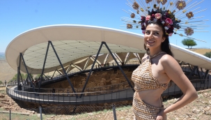 Duygu Çakmak'tan Göbeklitepe defilesi 