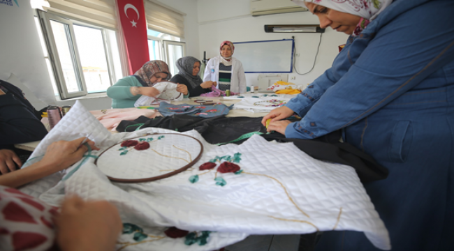 Eyyübiye'de Kadınlar Hem Öğreniyor Hem Kazanıyor