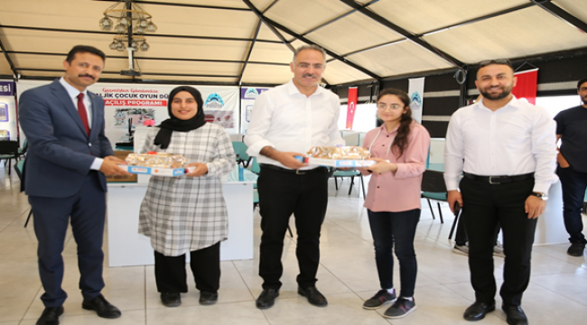 Eyyübiye'nin Başarılı Öğrencileri Ödüllendirildi