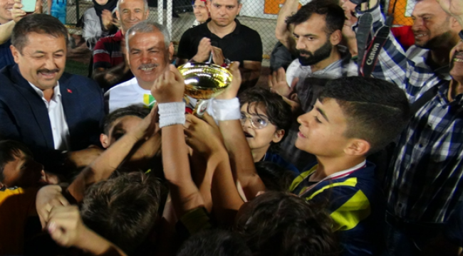 Futbol Şöleninde Şampiyonluk Kupasını Fenerbahçe Kazandı