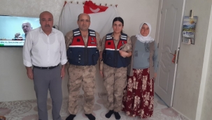 Mehmetçik Şehit Babalarını unutmadı 