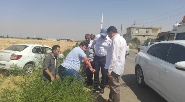 Urfa'da kaza yapan sürücünün yardımına Başkan Kuş koştu