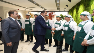 Vali Ayhan: Başkan Canpolat'ı Hizmetlerinden Dolayı Tebrik Ediyorum