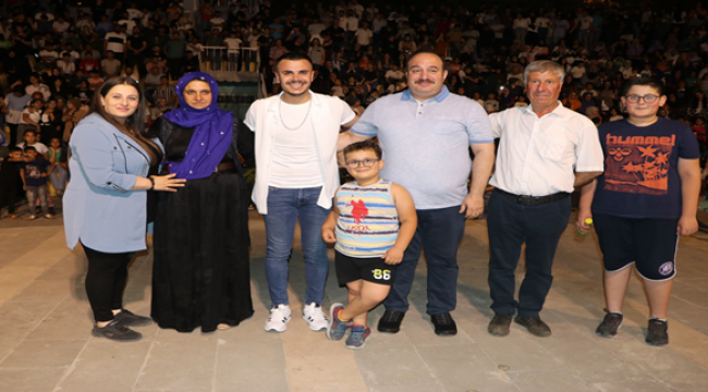 Viranşehir belediyesinden YKS öğrencilerine moral gecesi