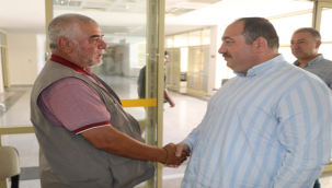 Başkan Ekinci Hasta ve Hasta Yakınlarını Ziyaret Etti