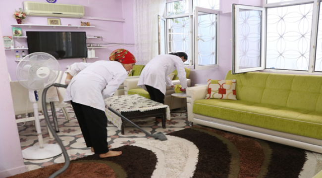 Bayram Öncesi Evde Bakım Hizmeti İle Yüzler Gülüyor