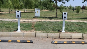 BÜYÜKŞEHİR'DEN 5 FARKLI NOKTAYA ELEKTRİKLİ ARAÇ ŞARJ İSTASYONU   Şanlıurfa Büyükşehir Belediyes