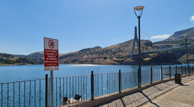 Büyükşehir'den Boğulma Vakalarına Karşı 4 Dilde Uyarı Levhası