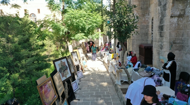 EL EMEĞİ GÖZ NURU ÜRÜNLER  "MEZOPOTAMYA'DA KADIN" SERGİSİNDE GÖRÜCÜYE ÇIKTI