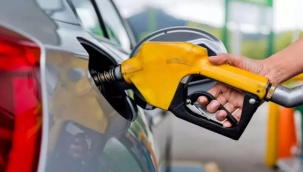 Benzin ve motorine bir büyük indirim daha!