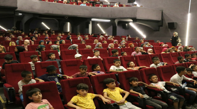 Dijital Sinemada Çocuklara Rafadan Tayfa İzletildi