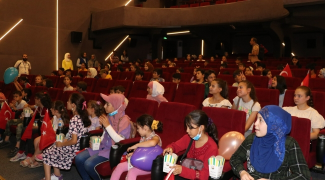 DİJİTAL SİNEMADA ÇOCUKLARA RAFADAN TAYFA İZLETİLDİ