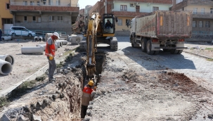 HALİLİYE'DE HUMMALI ÇALIŞMALAR İLE YOLLARIN KALİTESİ ARTIYOR