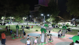 Haliliye'de Işıl Işıl Olan Parklar Ailelerin Uğrak Noktası