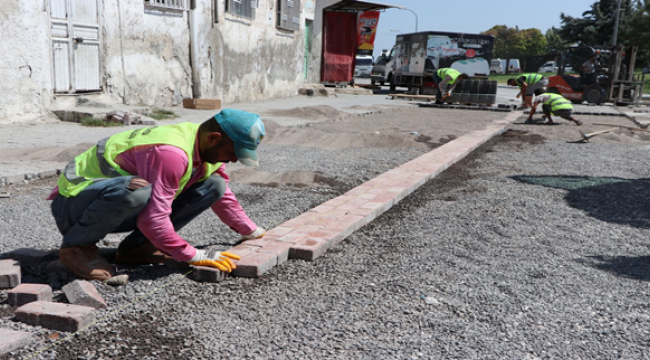Haliliye'de Yollar Üstyapı Çalışmaları İle Konforlu Hale Geliyor 