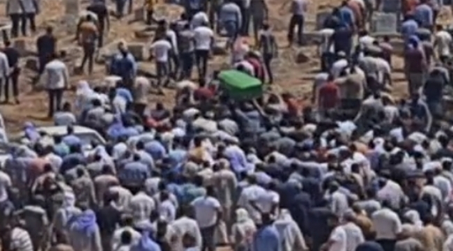 Şanlıurfa'da sulama kanalında cesedi bulunan genç defin edildi