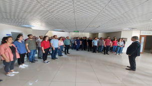 Tayini çıkan Müdür Doğuş personeller ile vedalaştı