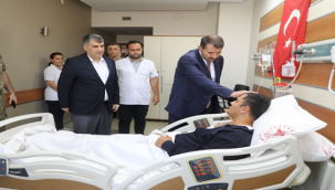 Vali Salih Ayhan, Yaralı Askerleri Hastanede Ziyaret Etti