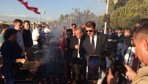 Birecik Kelaynak ve Balcan Festivali 63 metrelik kebap