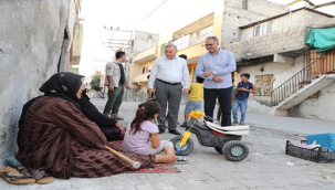 Girmedik Sokak, Çalmadık Kapı Bırakmıyor