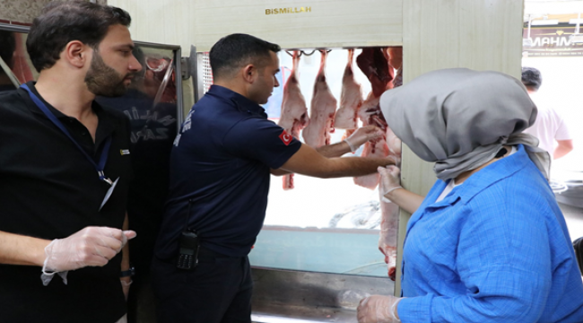 Haliliye Belediyesi Zabıta Ekipleri 3 Ton Et İmha Etti