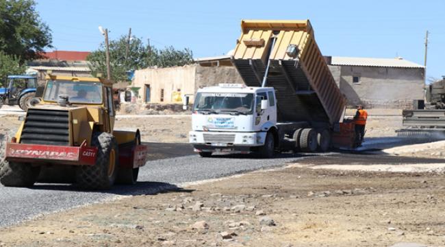 Haliliye'de 3 Mahallede Yol Yapım Çalışması