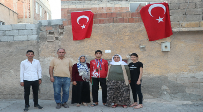 Hüseyin Müsri Şanlıurfa'nın Gururu Oldu