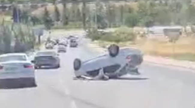 Karaköprü'de otomobil takla attı