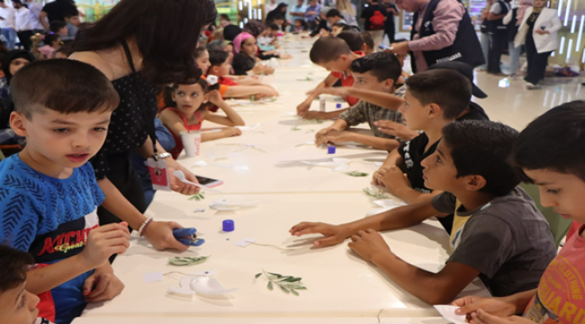 Kızılkoyun Nekropol'ünde Barış İçin Balonlar Gökyüzüne Bırakıldı