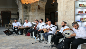 Tarihi Gümrük Hanı'nda Urfa Ezgileri Yankılandı