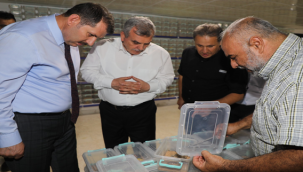 Vali Ayhan ve Başkan Beyazgül Akrep üretim tesisini gezdi