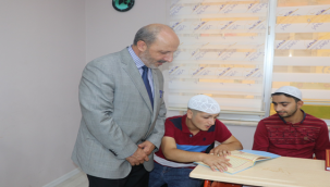 Verilen eğitimler sayesinde engelleri bir bir aşıyorlar.