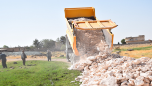 Viranşehir'de Hummalı Çalışmalar İle Yolların Kalitesi Artıyor