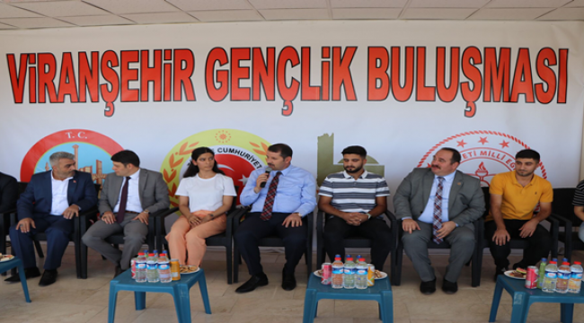 Viranşehir'de Vali Ayhan'ın Katılımıyla Etüt Merkezinin Açılışı Dualarla Yapıldı 