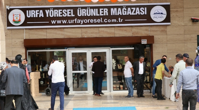 Başkan Beyazgül Yöresel ürünler mağazası hayırlı olsun 