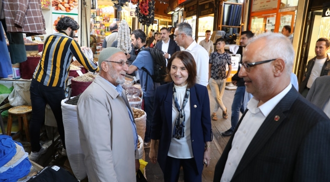 Başkan Kuş, Milletvekili Açanal ve Meclis Üyeleri Esnafı Ziyaret Etti