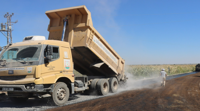 Büyükşehir'den Kırsal'da Asfalt Ve Beton Yol Atağı