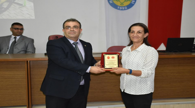HRÜ Veteriner Fakültesi'nde, Kariyer Söyleşisi ve Beyaz Önlük Giyme Töreni Düzenlendi