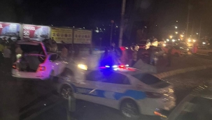 Şanlıurfa'da iki otomobil çarpıştı,. 5 yaralı 