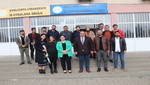 Başkan Ekinci'den Öğretmenlere Karanfil