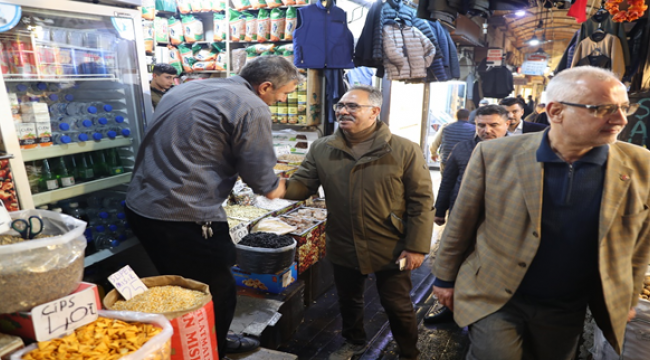 Başkan Kuş, Tarihi Çarşılardaki Esnafı Ziyaret Etti
