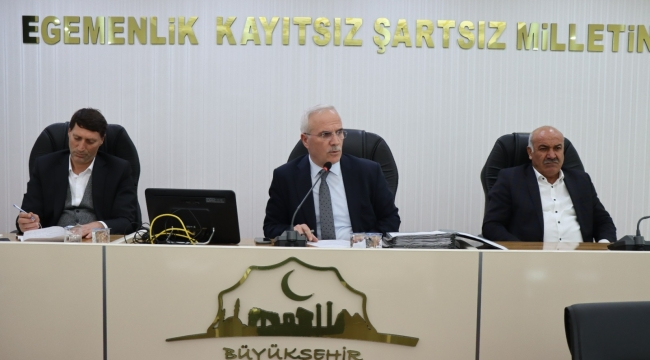 Büyükşehir meclisinde terör saldırısı lanetlendi 