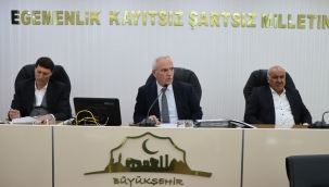 Büyükşehir meclisinde terör saldırısı lanetlendi 