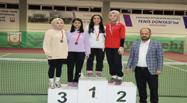 Öğretmenler Günü Tenis Turnuvası Sona Erdi