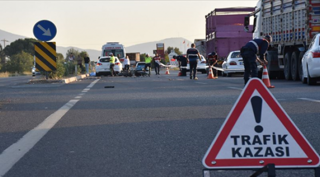 Şanlıurfa'da öğrenci servisi kaza yaptı: 13 yaralı
