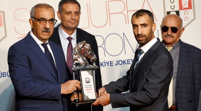 Şanlıurfa Hipodromu'nda Hilvan Belediye Başkanlığı Kupası Koşusu