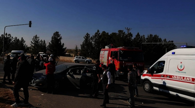 Urfa"da trafik kazası, 3 yaralı