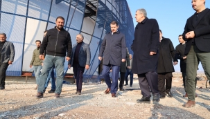 Başkan Beyazgül ve Vali Ayhan, Bilim merkezinde incelemelerde bulundu 